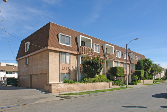 9055 Alcott St in Los Angeles, CA - Building Photo - Building Photo