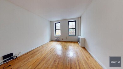 335 E 92nd St in New York, NY - Building Photo - Building Photo