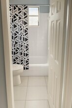 7221 Venetian St in Miramar, FL - Building Photo - Building Photo