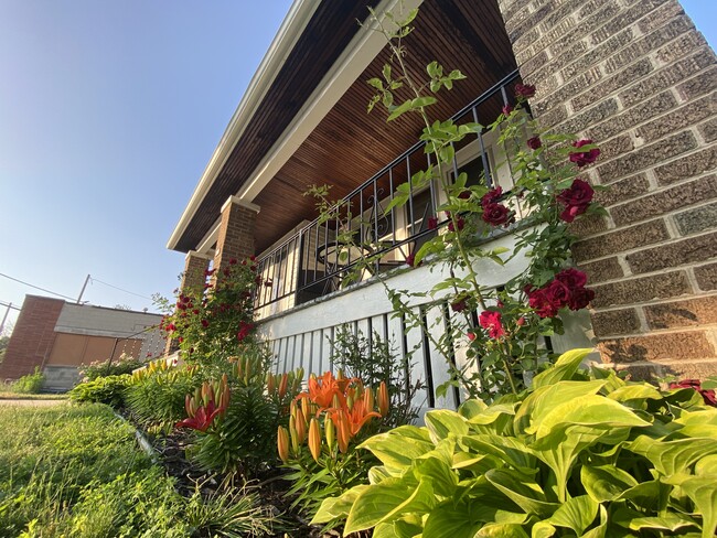 414 N 63rd St, Unit Cozy 2BR for Rent in Milwaukee, WI - Building Photo - Building Photo