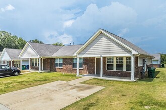 Austin Park Place Apartments in Memphis, TN - Building Photo - Building Photo