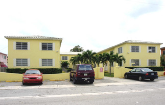 El Capri in Miami, FL - Building Photo