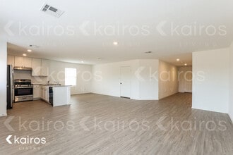 13831 Weir Pl in San Antonio, TX - Foto de edificio - Building Photo