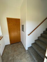 2712 Meadow Creek Way in Arcata, CA - Building Photo - Building Photo