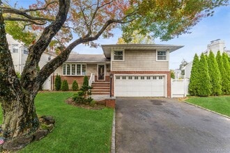 575 Cornwell Ave in Malverne, NY - Building Photo - Building Photo