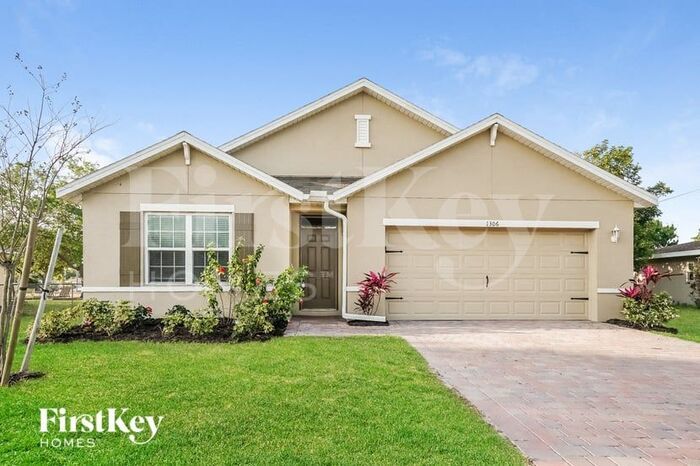 1306 SE 19th Terrace in Cape Coral, FL - Foto de edificio