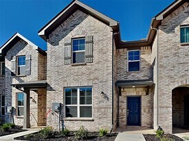 224 Wagon Spoke Wy in Fort Worth, TX - Building Photo