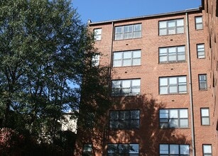 215 C Street Apartments in Washington, DC - Building Photo - Building Photo
