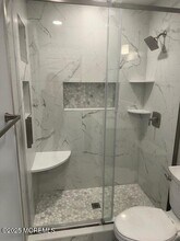 15 White Oak Ct in Howell, NJ - Building Photo - Building Photo