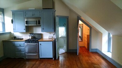 2 River Road in Conshohocken, PA - Building Photo - Building Photo