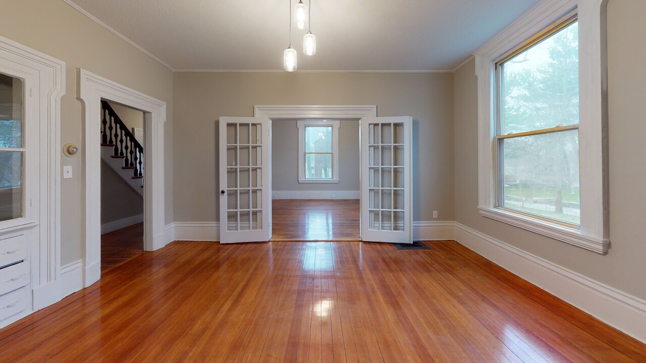 18 Malbert Rd, Unit 1 in Boston, MA - Foto de edificio