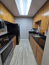 7960 NW 50th St in Lauderhill, FL - Building Photo - Building Photo