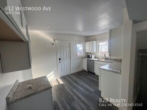 812 Westwood Ave in Dayton, OH - Building Photo - Building Photo