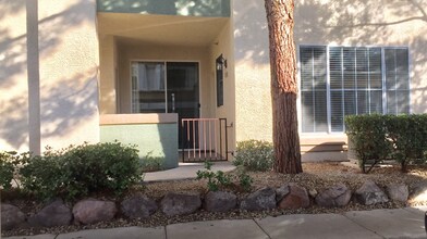 7185 S Durango Dr in Las Vegas, NV - Building Photo - Building Photo