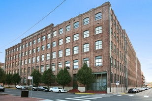 1107 S Peters St, Unit 520 in New Orleans, LA - Building Photo