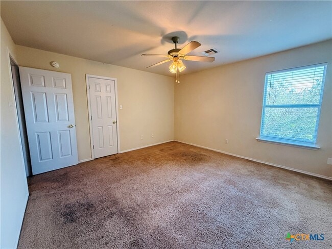 109 W Great Plains Trail