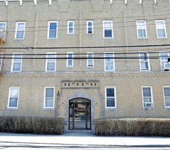 1009 E 225th in Bronx, NY - Building Photo - Building Photo