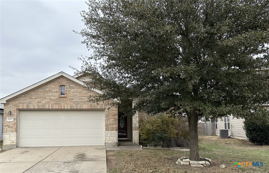 6402 Griffith Loop in Killeen, TX - Building Photo