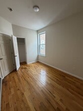 40 Eldert Ln in Brooklyn, NY - Building Photo - Building Photo