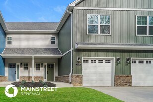 2115 Paddle Wheel Dr in Jeffersonville, IN - Building Photo