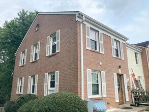 16611 Geddy Ct in Woodbridge, VA - Foto de edificio - Building Photo