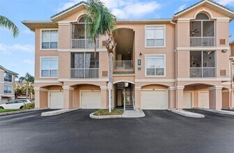 1203 Bay Club Cir in Tampa, FL - Building Photo - Building Photo