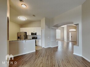 723 Stonewyk Way in Kissimmee, FL - Foto de edificio - Building Photo