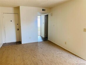 10732 E Exposition Ave in Aurora, CO - Building Photo - Building Photo