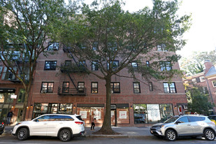 520-524 Hudson St in New York, NY - Foto de edificio - Building Photo