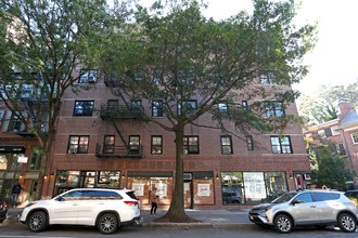 520-524 Hudson St in New York, NY - Building Photo - Building Photo