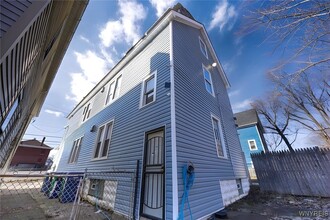 47 Earl Pl in Buffalo, NY - Building Photo - Building Photo