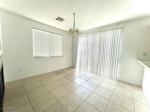 1216 El Cielo Cir in Henderson, NV - Building Photo - Building Photo