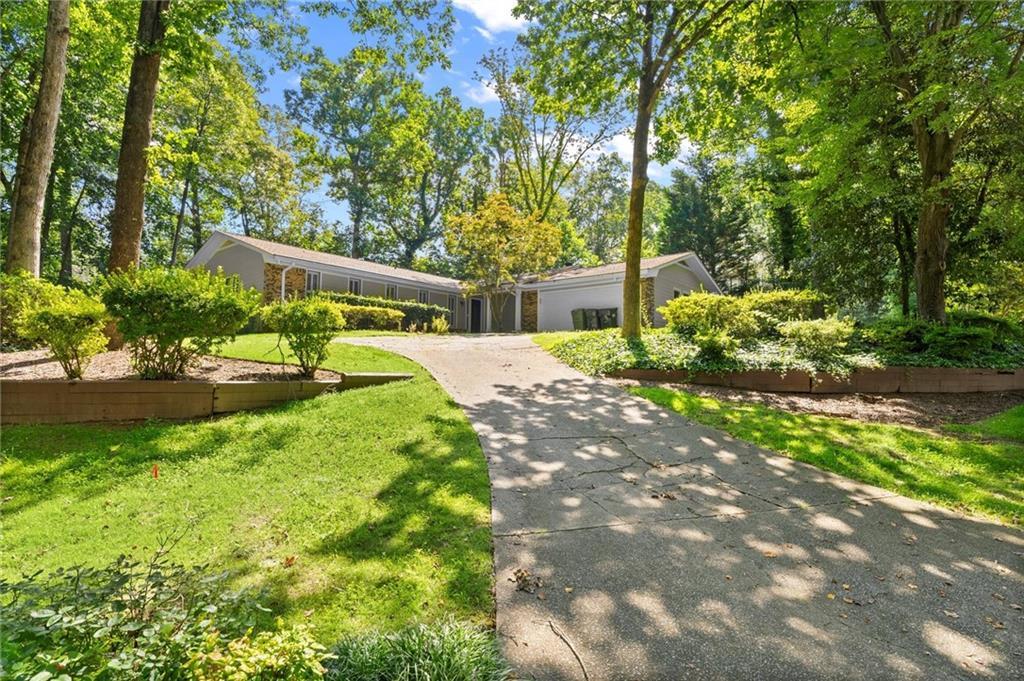 123 Gant Quarters Ln in Marietta, GA - Building Photo