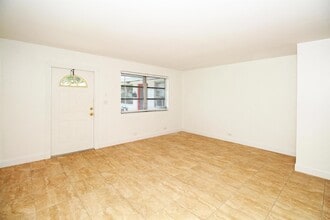 630 Prosperity Farms Rd in North Palm Beach, FL - Building Photo - Building Photo