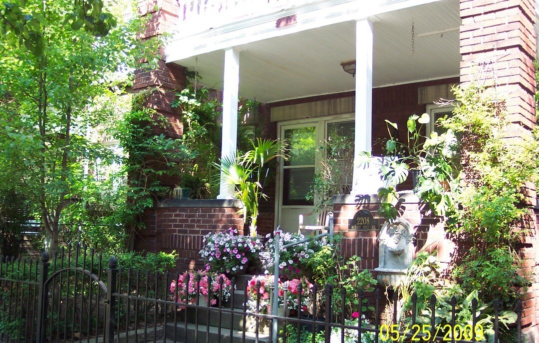 2208 Murray Hill Rd, Unit #1 in Cleveland, OH - Building Photo