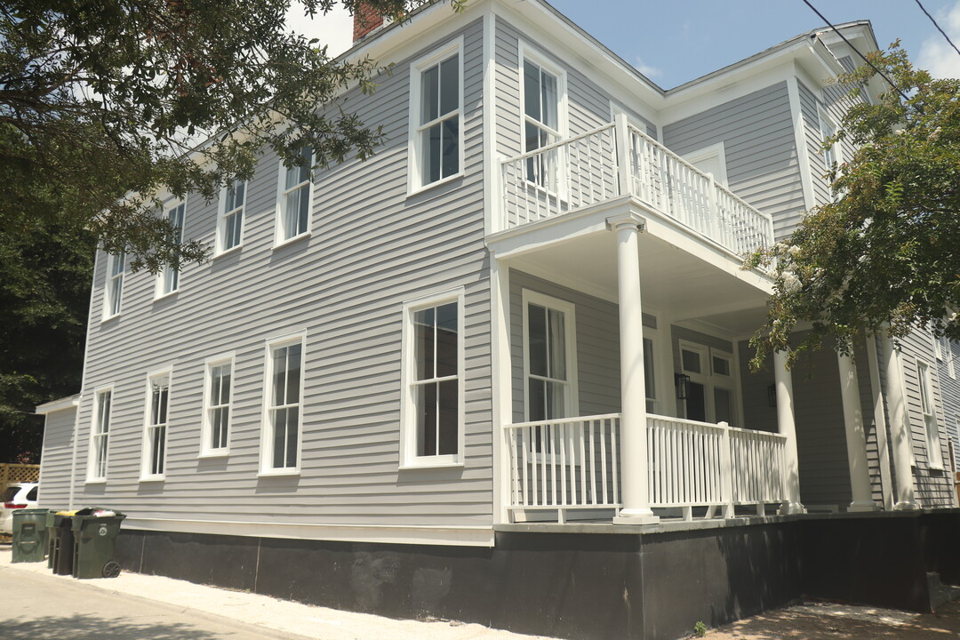 1209 Price St in Savannah, GA - Building Photo