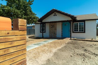 31 Trinity Ave in Chowchilla, CA - Building Photo - Building Photo