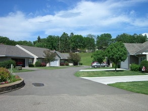 Glen Terrace Townhomes in Glenwood, MN - Building Photo - Building Photo