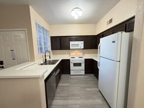 7701 Himalayas Ave in Las Vegas, NV - Building Photo - Building Photo