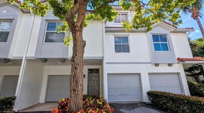 2056 Alta Meadows Ln in Delray Beach, FL - Building Photo - Building Photo