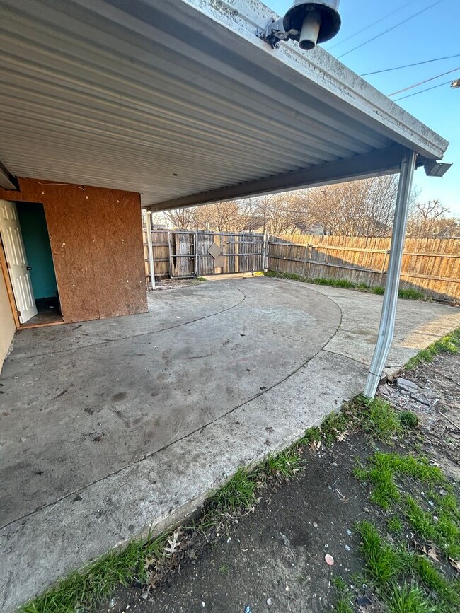 property at 1327 Mountain Lake Rd