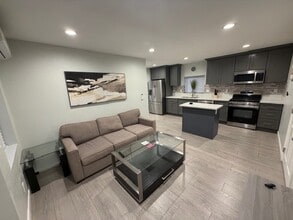 13841 Sherwood St in Westminster, CA - Building Photo - Building Photo