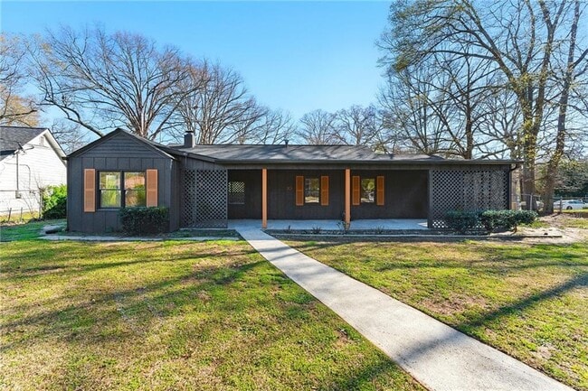 property at 10 Cochran Rd SE