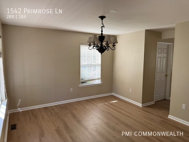 property at 1542 Primrose Ln