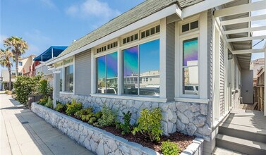 718 Hermosa Ave, Unit 718 in Hermosa Beach, CA - Building Photo - Building Photo