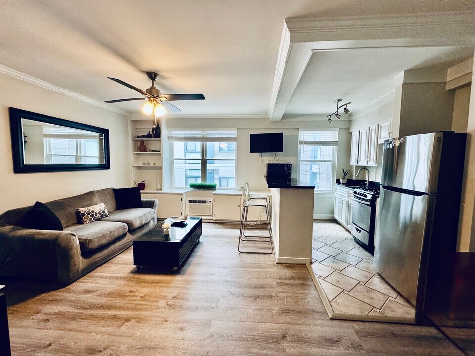 2130 N St NW, Unit 509 in Washington, DC - Building Photo