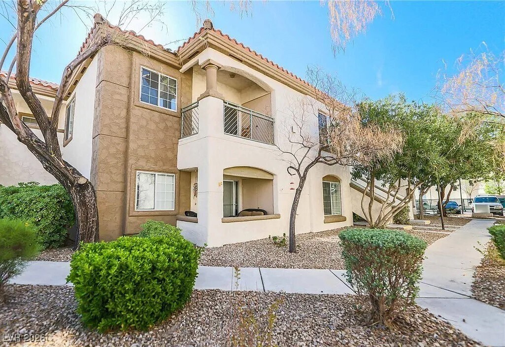 6704 Indian Chief Dr in Las Vegas, NV - Building Photo