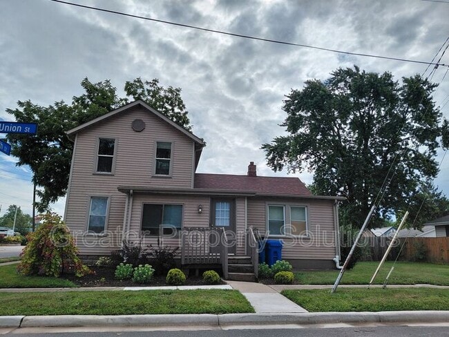property at 158 N Union St