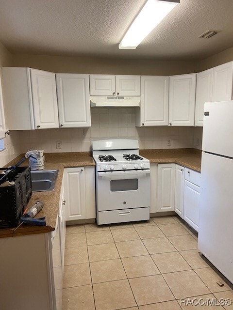 property at 21142 SW Rainbow Lakes Blvd