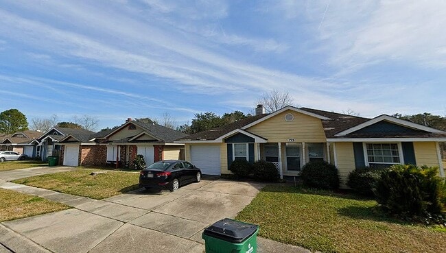 property at 46 Iris Ln